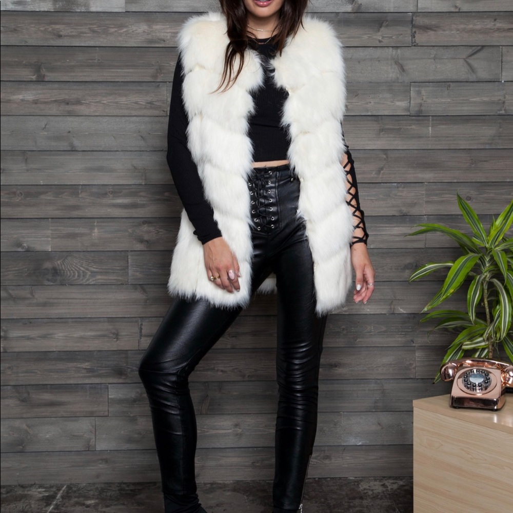 Shaci faux fur vest